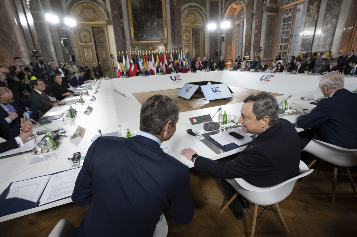 epa09815370 A handout photo made available by the Chigi Palace press office shows Italian Prime Minister Mario Draghi during an informal meeting of EU heads of states and governments at the Chateau de ...