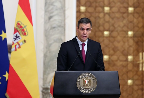 epa10992231 Spanish Prime Minister Pedro Sanchez speaks during a joint press conference with Egyptian president following their meeting at the Ittihadia presidential Palace in Cairo, Egypt, 24 Novembe ...
