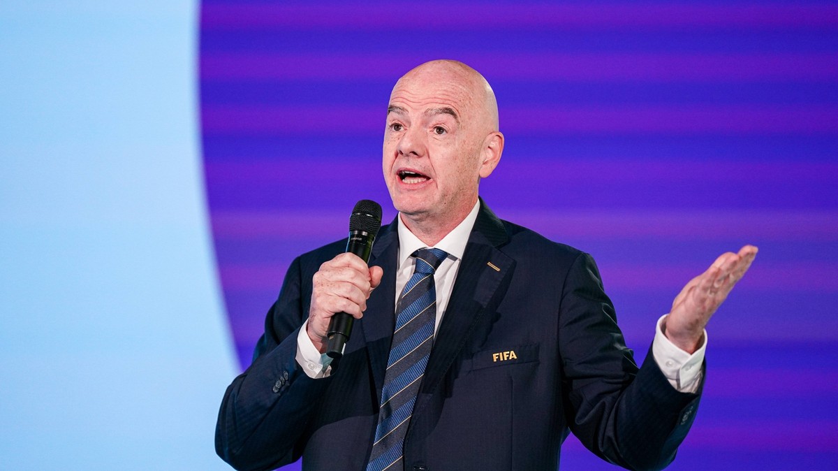 Fussball: Home of FIFA Zürich, Schweiz: Gianni Infantino FIFA Präsident Portraitfoto, Portrait, Einzelaufnahme, Porträt, Mimik, Gesichtsausdruck, Emotion, Geste, Gestik, Emotion Zürich Kanton Zürich S ...