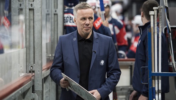 Zurich&#039;s Headcoach Hans Wallson reacts during the Champions Hockey League quarter final ice hockey match between Switzerland&#039;s ZSC Zurich and Sweden&#039;s Vaxjo Lakers, at the Hallenstadion ...