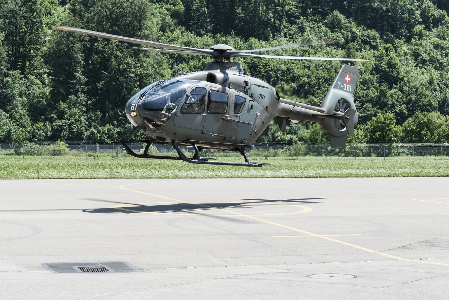 Ein Eurocopter der Schweizer Armee im Anflug: Die Armee stellt ihre Helikopter auch zivilen Sicherheitskräften zur Verfügung.