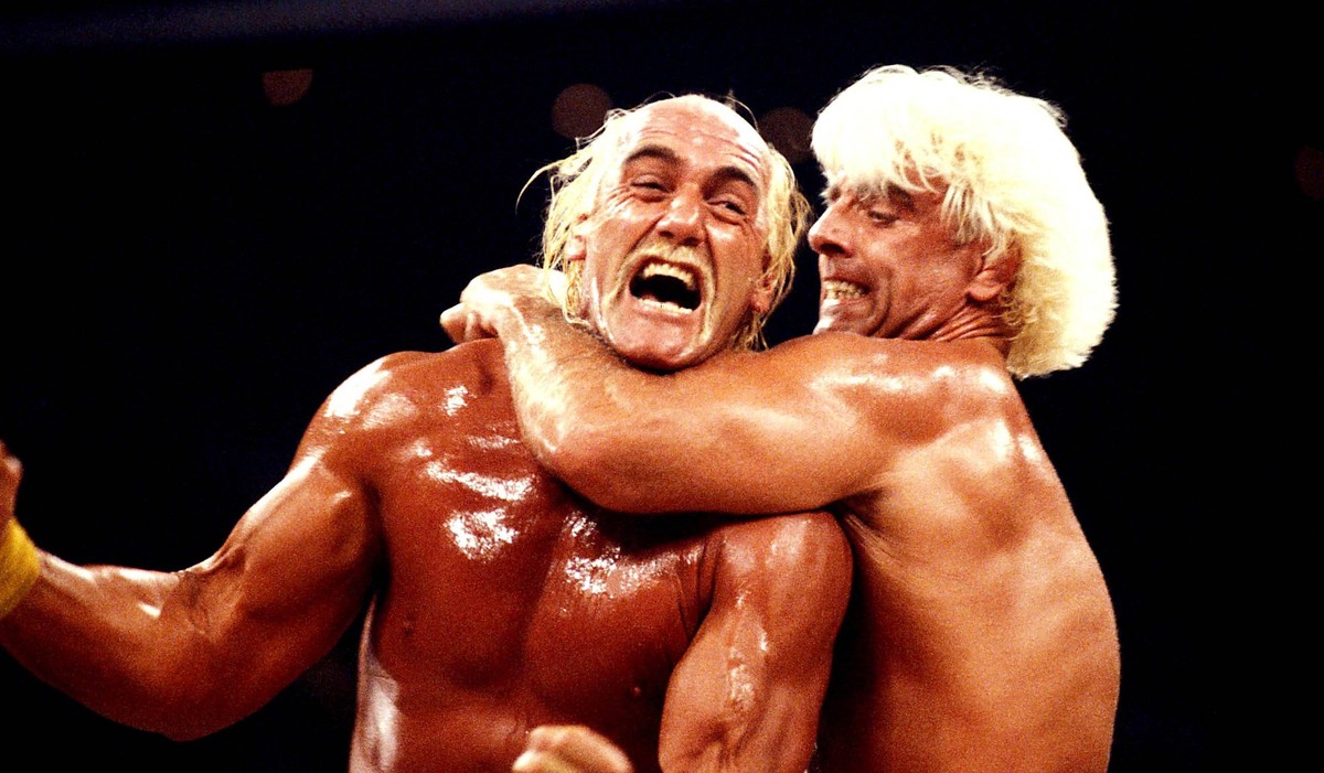 Jan. 1, 2011 - L8880SG.WPRLD CHAMPION WRESTLING BASH AT THE BEACH TERRY HULK HOGAN VS RICK NATURE BOY FLAIR.HULK HOGAN . STAN GELBERG/ 1994 HULK HOGAN STAN GELBERG ANGELO - ZUMAg49_