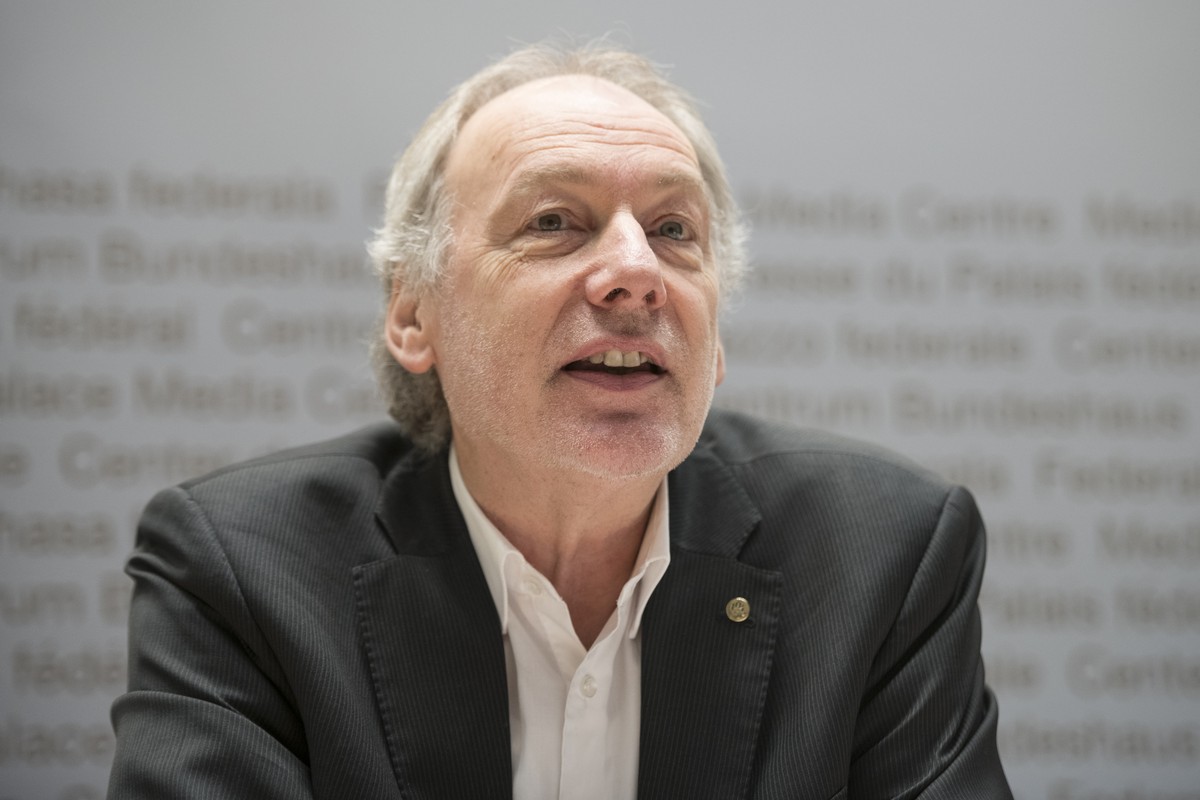 Thomas Hardegger, Nationalrat SP-ZH, und Vorstand Wohnbaugenossenschaften Schweiz, spricht an einer Medienkonferenz der ueberparteilichen Abstimmungsallianz "Ja zur Zersiedelungsinitiative", ...