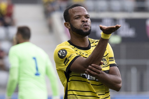 epa10742258 YB&#039;s Meschack Elia celebrates his goal to 1-1 during the friendly soccer match between BSC Young Boys Bern and Dynamo Kyiv, in Biel, Switzerland, 12 July 2023. EPA/PETER SCHNEIDER