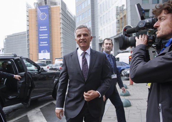 epa05278132 Swiss Foreign Minister Didier Burkhalter arrives at a meeting with Federica Mogherini the High representative of the European Union for foreign affairs and security policy in Brussels, Bel ...