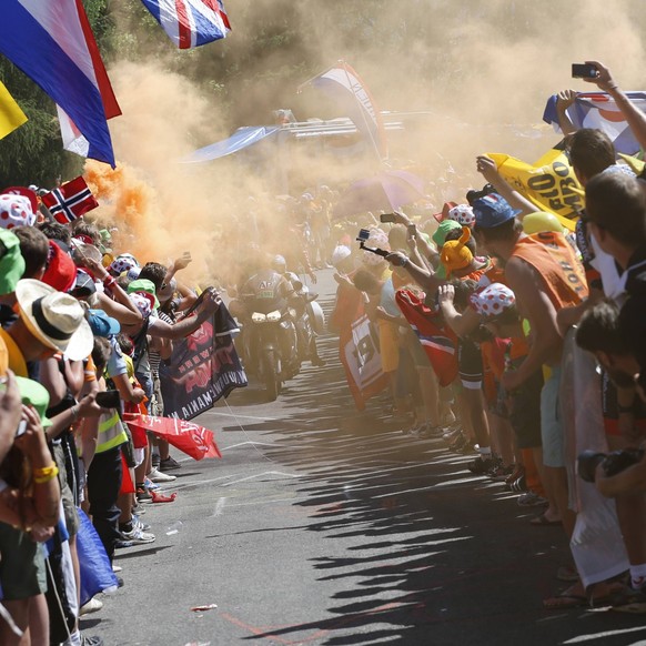 - ALPE D HUEZ, FRANCE: Illustration picture shows cycling fans during stage 20 of the 2015 edition of the Tour de France cycling race, 110,5 km from Modane to Alpe d Huez, France, Saturday 25 July 201 ...