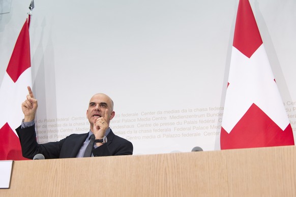 Droht mit Machtwort im Sprachenstreit: Bundesrat Alain Berset.