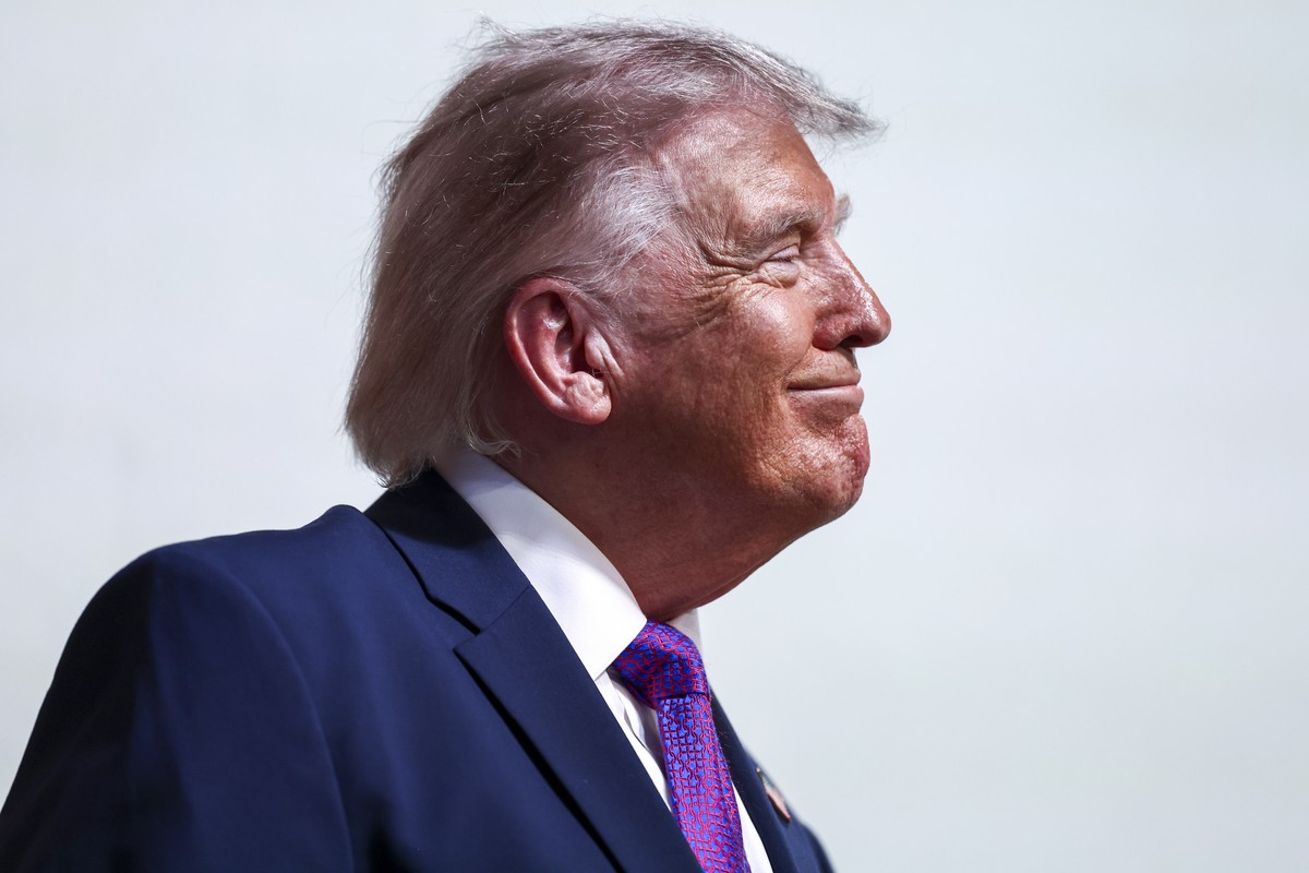epa12972575 US President Donald Trump delivers remarks at a healthcare affordability event in the Eisenhower Executive Office Building on the White House campus in Washington, DC, USA, 18 May 2026. EP ...