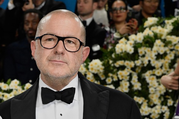 FILE - Jony Ive attend The Metropolitan Museum of Art&#039;s Costume Institute benefit gala celebrating the opening of the &quot;Superfine: Tailoring Black Style&quot; exhibition on Monday, May 5, 202 ...