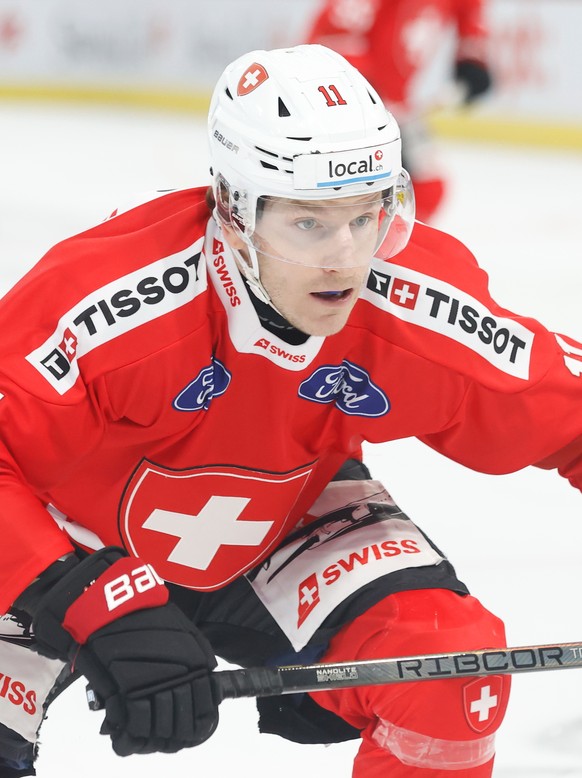 Switzerlands Sven Senteler in action during an ice hockey World Cup preparation match between Switzerland and Latvia at the Stimo Arena in Kloten, Switzerland, Saturday, April 27, 2024. (Keystone/Manu ...