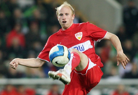 VfB Stuttgart 18.04.2007, Fussball, DFB -Pokal Halbfinale 2006/2007, VfL Wolfsburg - VfB Stuttgart (0:1): Ludovic Magnin (VfB Stuttgart).

VfB Stuttgart 18 04 2007 Football DFB Cup Semi-finals 2006  ...