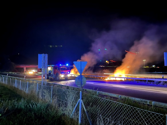 Die Brände bei der Autobahn.