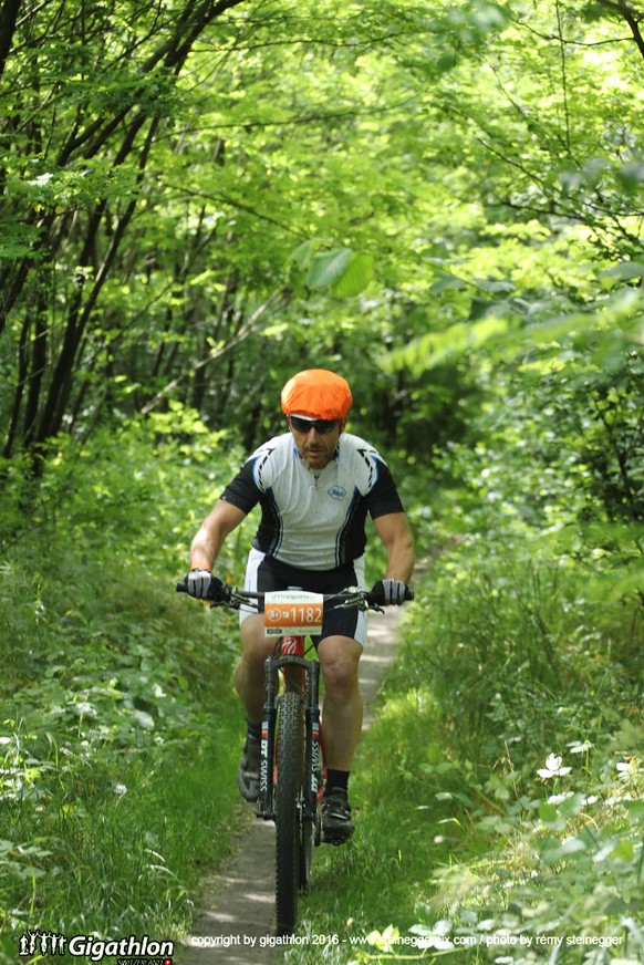 BIASCA-AIROLO, 11.06.2016 - Auf der Bikestrecke ueber 48 km + 1700 Hm von Biasca nach Airolo am Sabato Ticinese am Gigathlon 2016. 

copyright by gigathlon.ch &amp; www.steineggerpix.com / photo by re ...