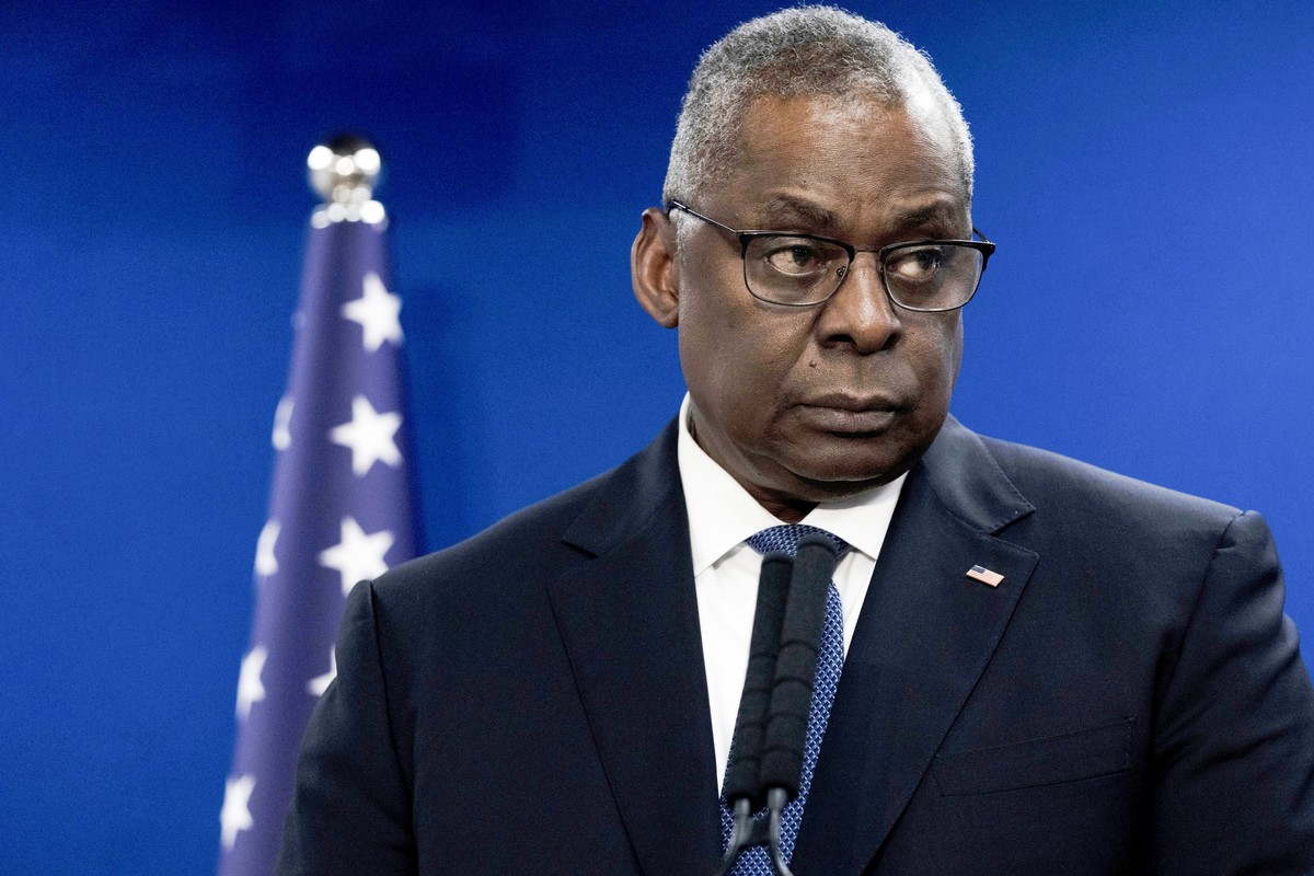 FILE - Secretary of Defense Lloyd Austin makes a joint statement with Israel Minister of Defense Yoav Gallant, after their meeting about Israel's military operation in Gaza, in Tel Aviv, Israel,  ...