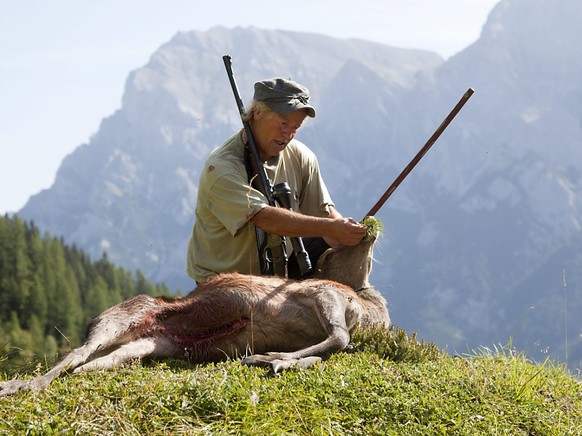 In Graubünden haben die Stimmberechtigten die Sonderjagd an der Urne liquidiert. Im Bild der ehemalige Ski-Nationaltrainer und leidenschaftliche Jaeger Fritz Zueger (Archivbild).