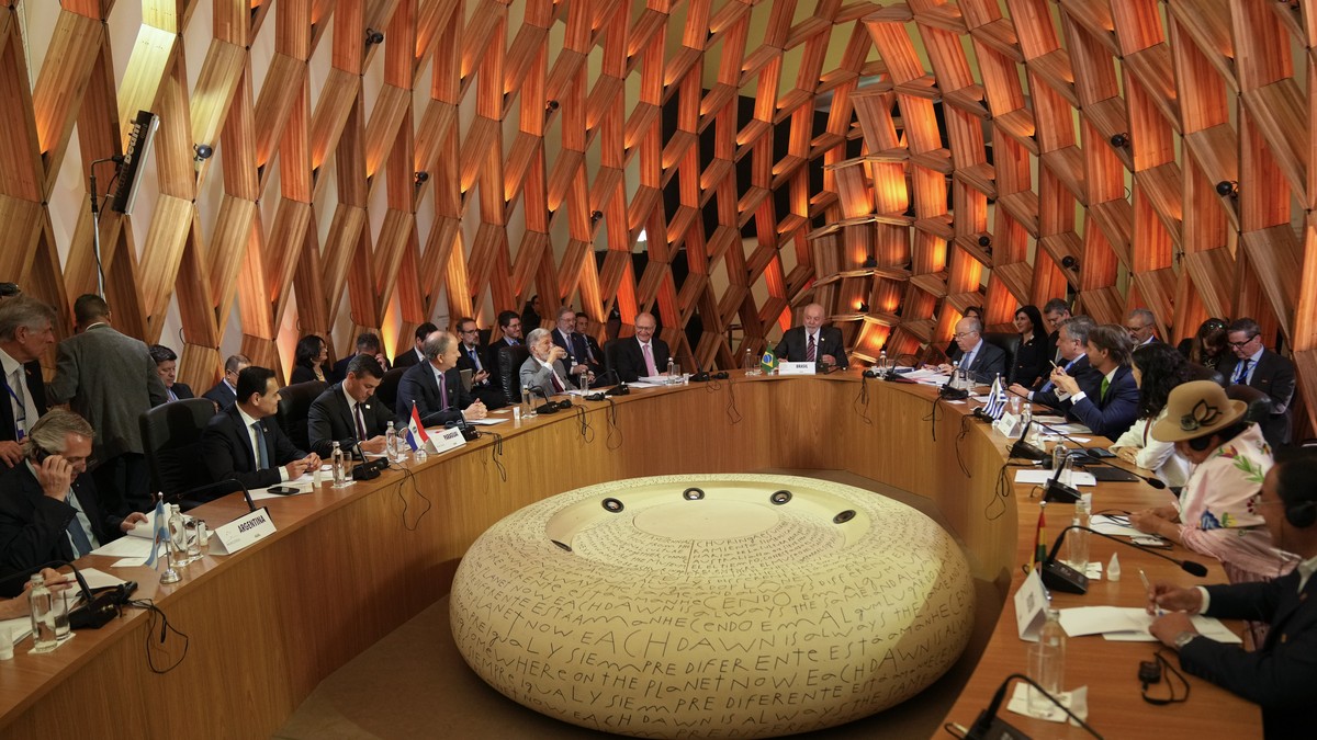 Presidents of the Mercosur countries meet for a summit in Rio.  24-hour warning strike at Deutsche Bahn from Thursday evening