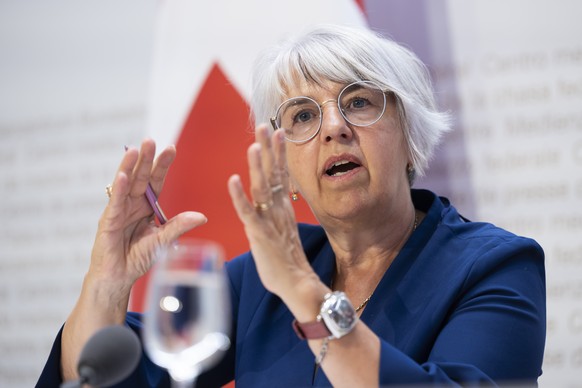 Bundesraetin Elisabeth Baume-Schneider spricht waehrend einer Medienkonferenz ueber die Umsetzung und Finanzierung der 13. AHV-Rente am Mittwoch, 14. August 2024 in Bern. (KEYSTONE/Peter Klaunzer)