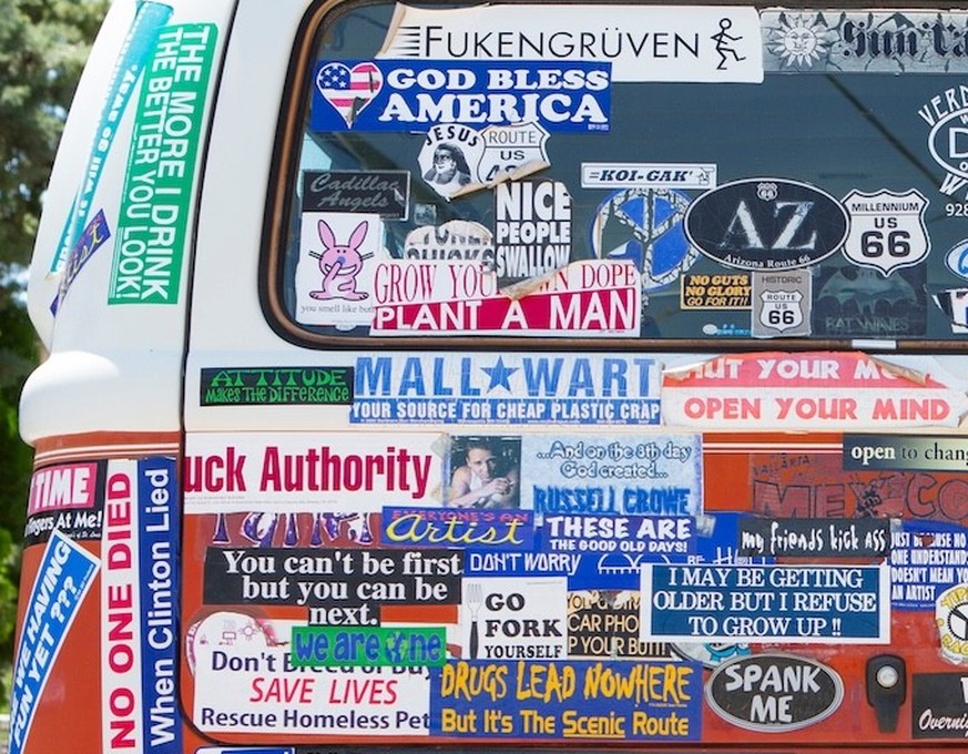 Autoaufkleber from HELL!
Wie viele willst du noch auf dein Auto pappen?
