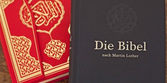 Wer hat's erfunden: Der Koran oder die Bibel?