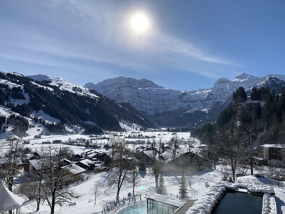 Wenn du nicht wahrhaben willst, dass der Winter vorbei ist
also do isch dr winter nonig vorbiЁЯШОЁЯдг