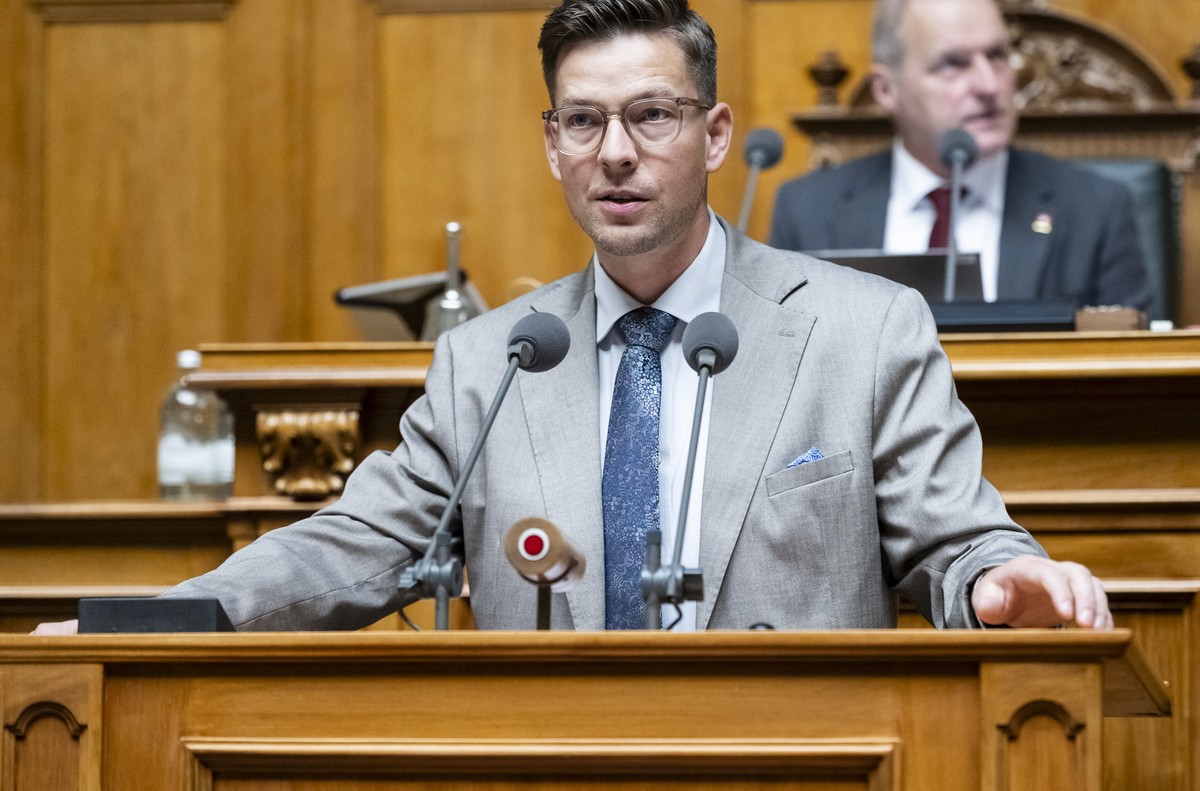 Nicolas Kolly, SVP-FR, spricht als Kommissionssprecher in der Debatte um Reservekraftwerke, an der Herbstsession der Eidgenoessischen Raete, am Montag, 28. September 2026 im Nationalrat in Bern. (KEYS ...