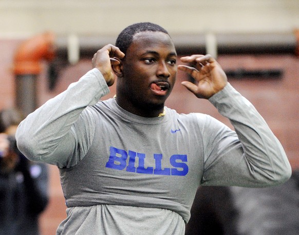 Buffalo Bills runningback LeSean McCoy reacts during an NFL football drill as he participates at a voluntary offseason conditioning session Monday, April 6, 2015, in Orchard Park, N.Y. (AP Photo/Gary  ...