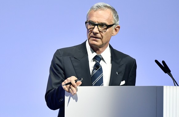 epa06696258 Urs Rohner, president of Credit Suisse (CS), speaks during the general assembly at the Hallenstadion in Zurich, Switzerland, 27 April 2018. Founded in 1856, Credit Suisse is now Switzerlan ...