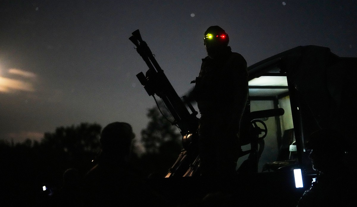 A Ukrainian air defense soldier gets ready to repel Russia's drone attack in Kyiv, Ukraine, late Saturday, Sept. 19, 2026. (AP Photo/Efrem Lukatsky)
Russia Ukraine War