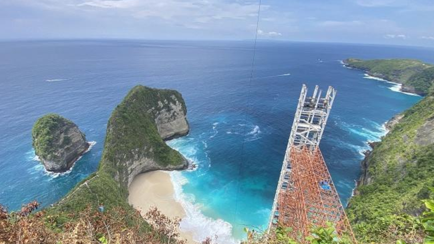 bali nusa penida elevator kelingking beach