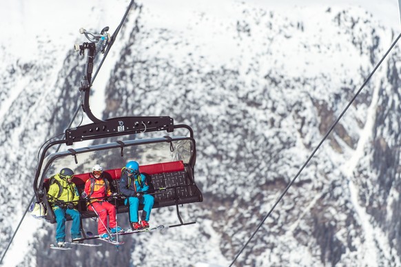 Silvretta Arena Skifahrer auf dem Sessellift