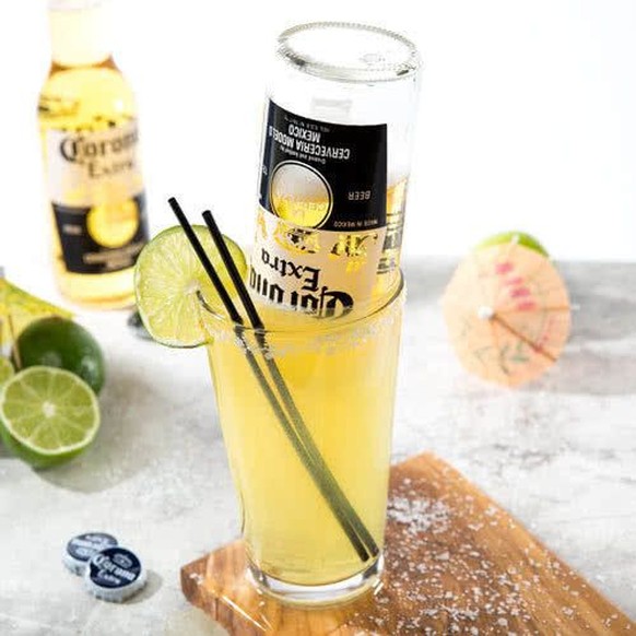 coronarita cocktail mexican car crash mexican bulldog cocktail trinken bier drinks alkohol tequila margarita https://www.amazon.com/CoronaRita-Bottle-Holders-Beergarita-Margarita/dp/B00GBLXYGY