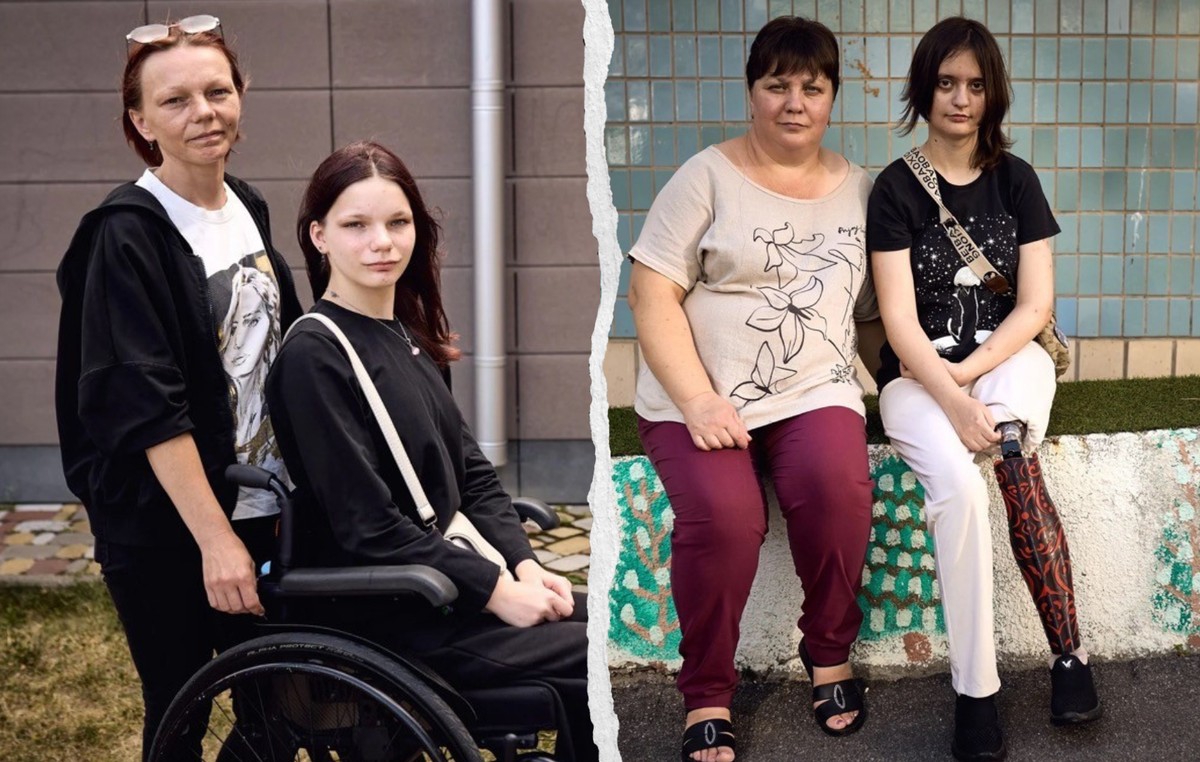 Polina, 15 ans, avec sa mère Lilia (g) et Anastasia, 18 ans, avec sa mère Anna à l’hôpital pédiatrique Ochmatdyt de Kiev.