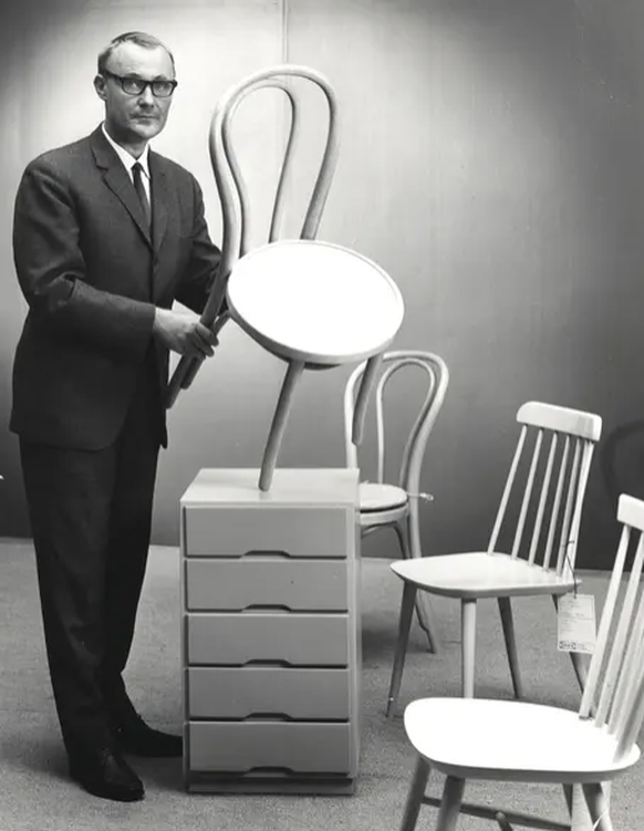 Ein Bild aus dem Jahr 1963: Ikea-Gründer Ingvar Kamprad (1926-2018) wurde mit dem Möbelverkauf Milliardär, lebte in der Schweiz und hinterliess seinen Erben ein grosses Vermögen.