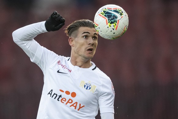 Zuerichs Benjamin Kololli spielt den Ball im Fussball Meisterschaftsspiel der Super League zwischen dem FC Zuerich und dem FC Sion im Letzigrund, am Sonntag, 10. November 2019 in Zuerich. (KEYSTONE/En ...