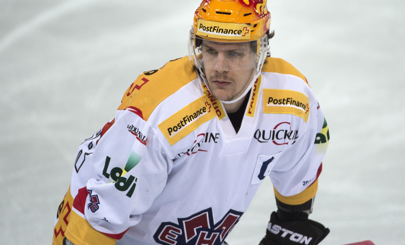 Biels Topscorer Gaetan Haas, waehrend dem zweiten Playout-Finalspiel der NLA zwischen den SCL Tigers und dem EHC Biel, in der Ilfishalle in Langnau, am Dienstag 22. Maerz 2016. (PHOTOPRESS/Marcel Bier ...