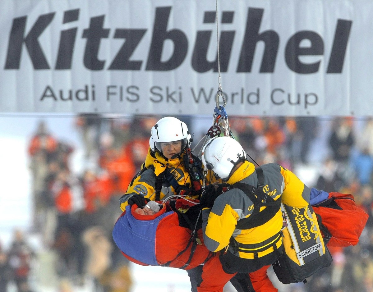 Daniel Albrecht évacué par hélicoptère après sa chute sur la Streif.