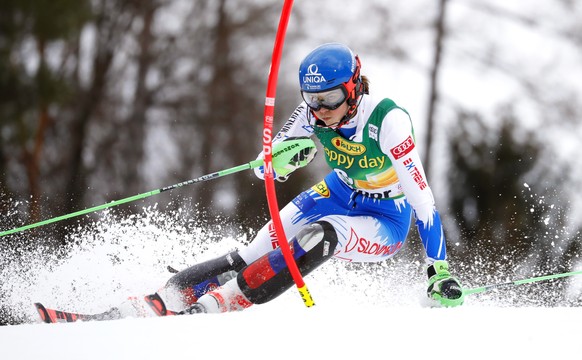 epa07337847 Petra Vlhova of Slovakia in action during the first run of the women&#039;s Slalom race of the FIS Alpine Skiing World Cup in Maribor, Slovenia, 02 February 2019. EPA/ANTONIO BAT