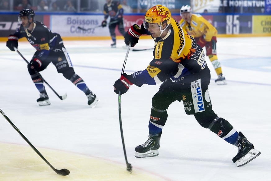 Gotterons PostFinance Top Scorer Janne Kuokkanen in Aktion, im Eishockey Meisterschaftsspiel der National League zwischen dem HC Fribourg Gotteron und den SCL Tigers, am Samstag, 1. Oktober 2022 in de ...