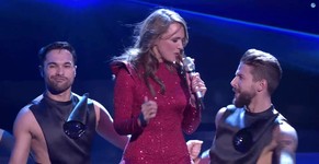 Die haben Spass! Carolin Kebekus und ihre Tänzer.