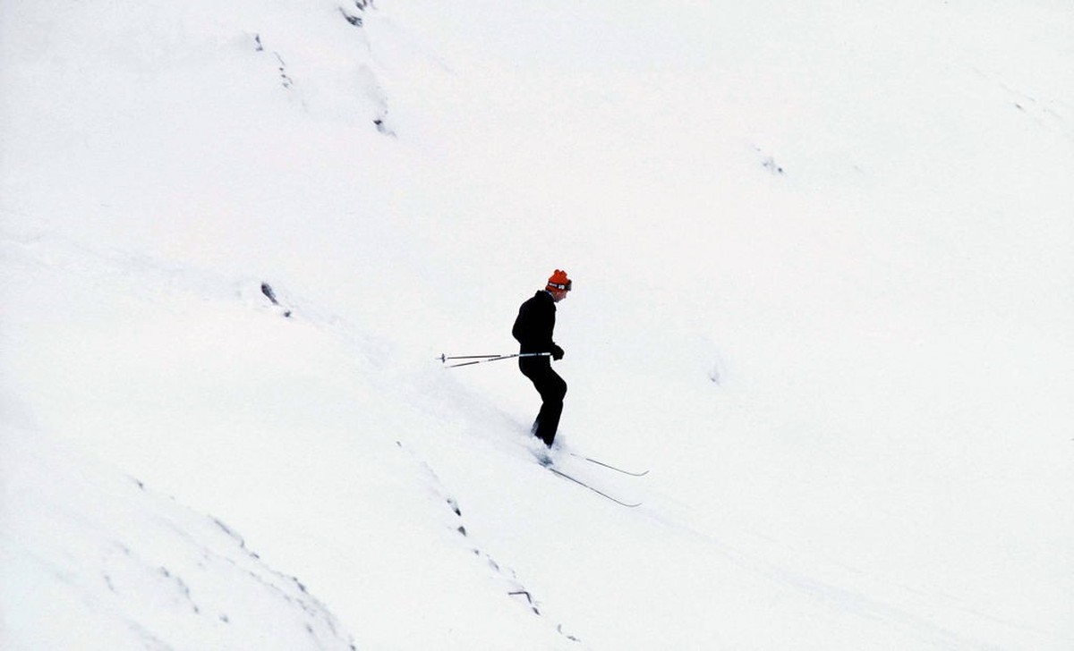 KLOSTERS, SWITZERLAND - JANUARY 23: Prince Charles Ski-ing On The Wang, Klosters, Switzerland. (Photo by Tim Graham Photo Library via Getty Images)