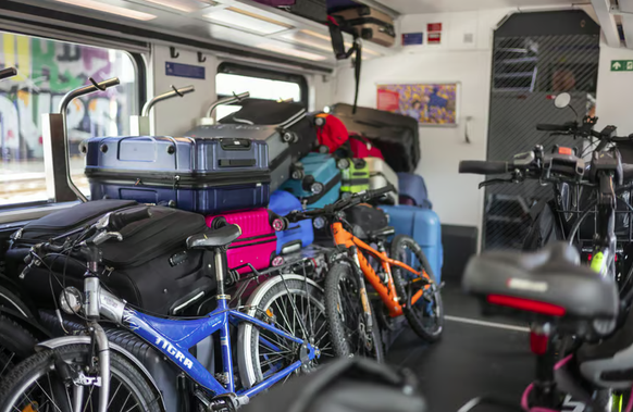 Velos im Zug: Wer hat Anspruch auf den Transport – und warum gibt es keine Velowagen mehr?