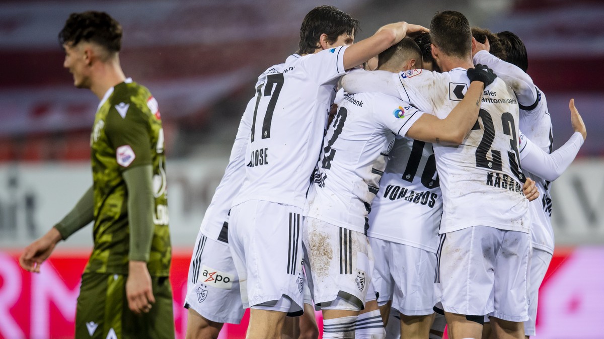 Joie des joueurs balois apres le 3eme but marque par l'attaquant balois Ricky van Wolfswinkel, lors de la rencontre de football a huis clos de Super League entre FC Sion et FC Basel 1893 lors de  ...