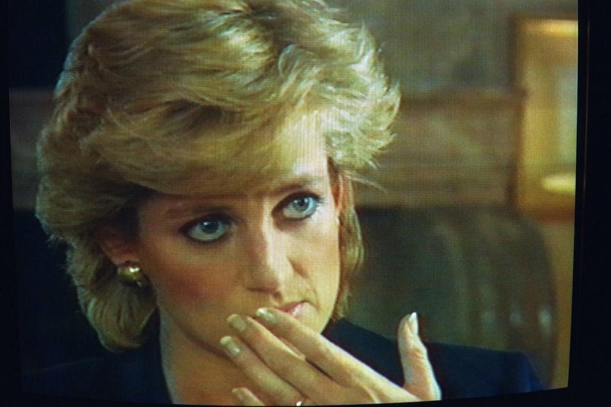 Images tv de Lady Diana sur la B.B.C, lors de l'émission Panorama où elle se livre à une interview-confession. (Photo by Mathieu Polak/Sygma/ Sygma via Getty Images)V
