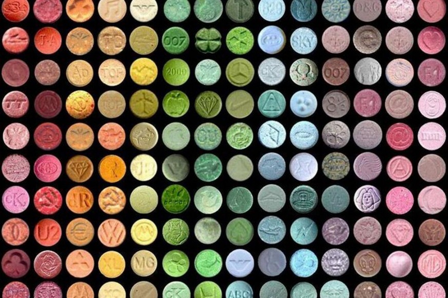 Ein Computerprogramm bestellt selbständig Ecstasy, jetzt bestraft St ...