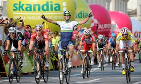 Michael Matthews erobert sich das Leadertrikot.