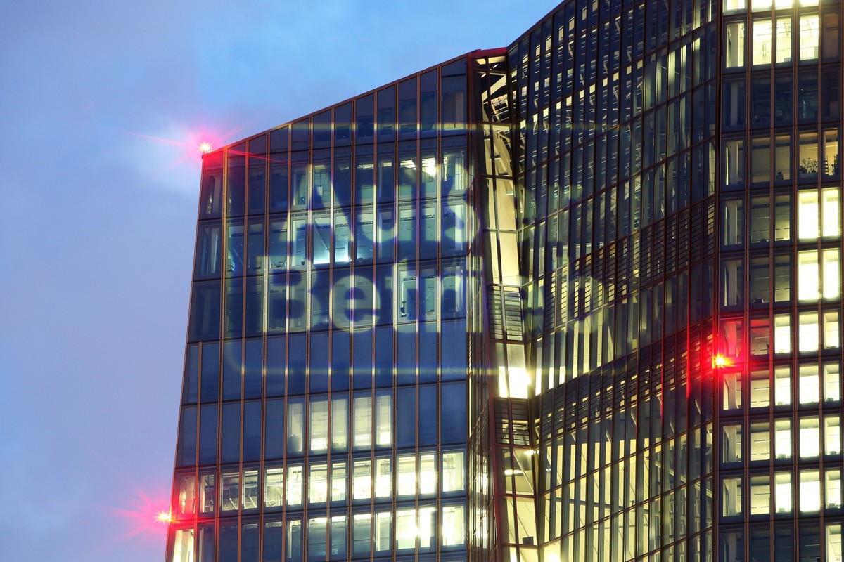 Weit herum war die Installation sichtbar - näher erklären wollte sie Bienkowski indes nicht.