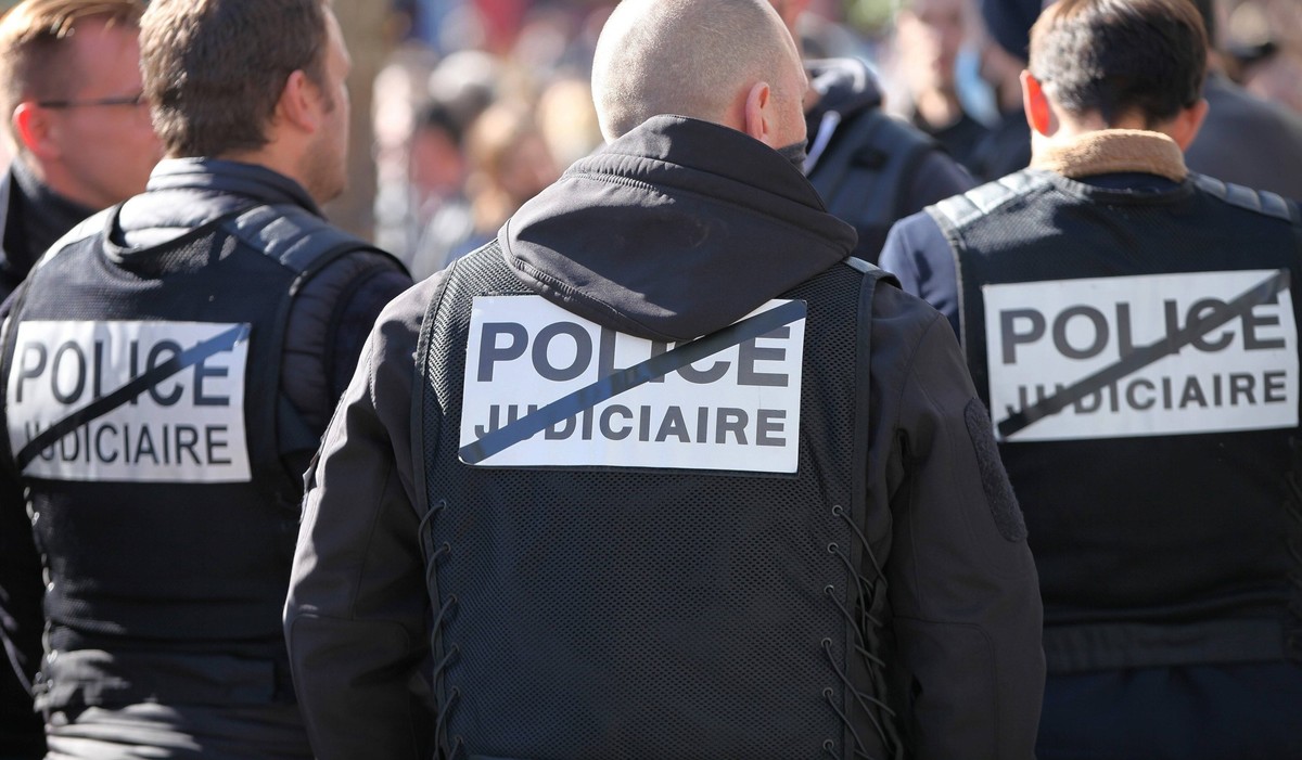 News Bilder des Tages Reforme de la PJ un rassemblement de la police a Paris contre le projet du gouvernement NEWS: Reforme de la PJ- Paris - 11/10/2022 JonathanRebboah/Panoramic PUBLICATIONxNOTxINxFR ...