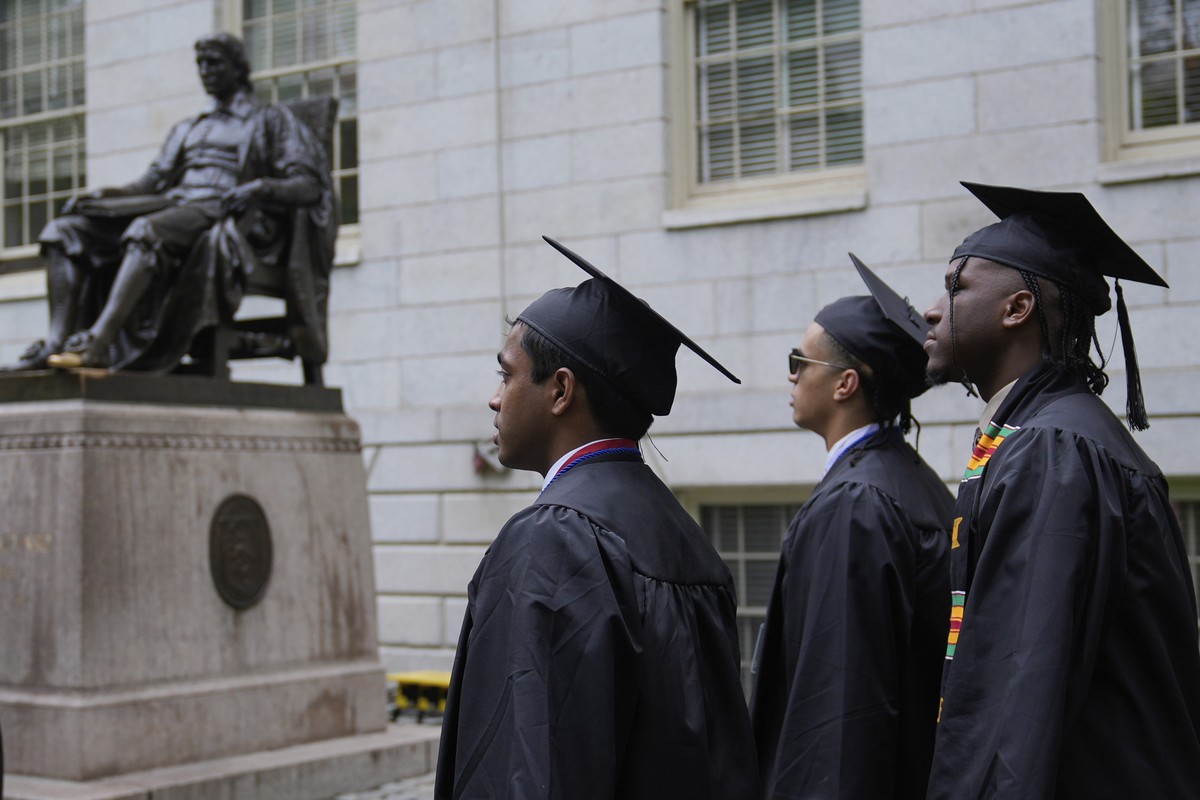 Graduating students walk through Harvard Yard during commencement ceremonies at Harvard University, Thursday, May 29, 2025, in Cambridge, Mass. (AP Photo/Charles Krupa)
Harvard Graduation