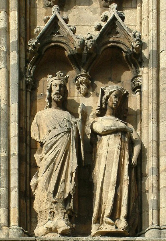 König Eduard I. von England und seine Gemahlin, die Königin Eleonore von Kastilien, Lincoln Cathedral.
https://commons.wikimedia.org/wiki/File:Edward_I_of_England_and_Eleanor_of_Castile,_Lincoln_Cathe ...
