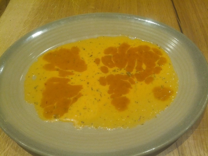 Terrible Maps: World map in Nandos sauces. Inaccuracies due to condimental shift https://twitter.com/TerribleMaps/status/1595147890749767680/photo/1